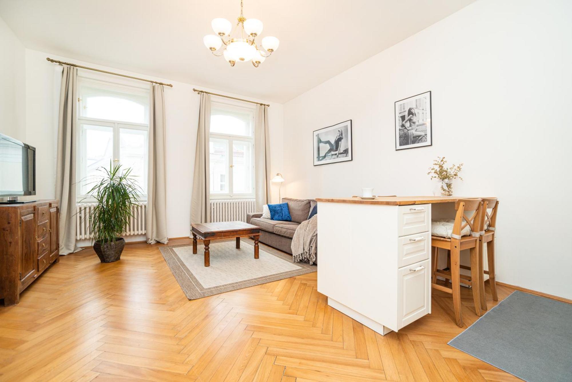 Quiet Apartment In The Old Town Прага Екстериор снимка