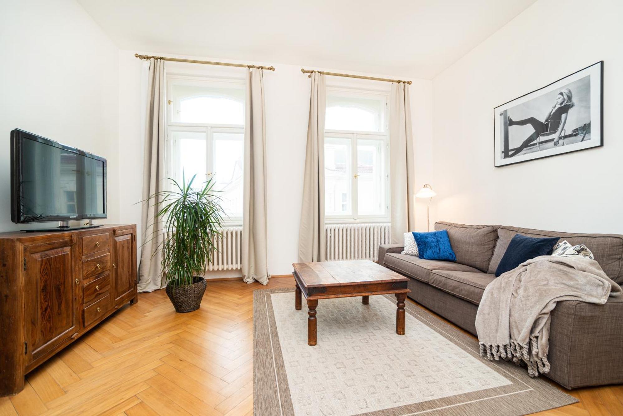 Quiet Apartment In The Old Town Прага Екстериор снимка