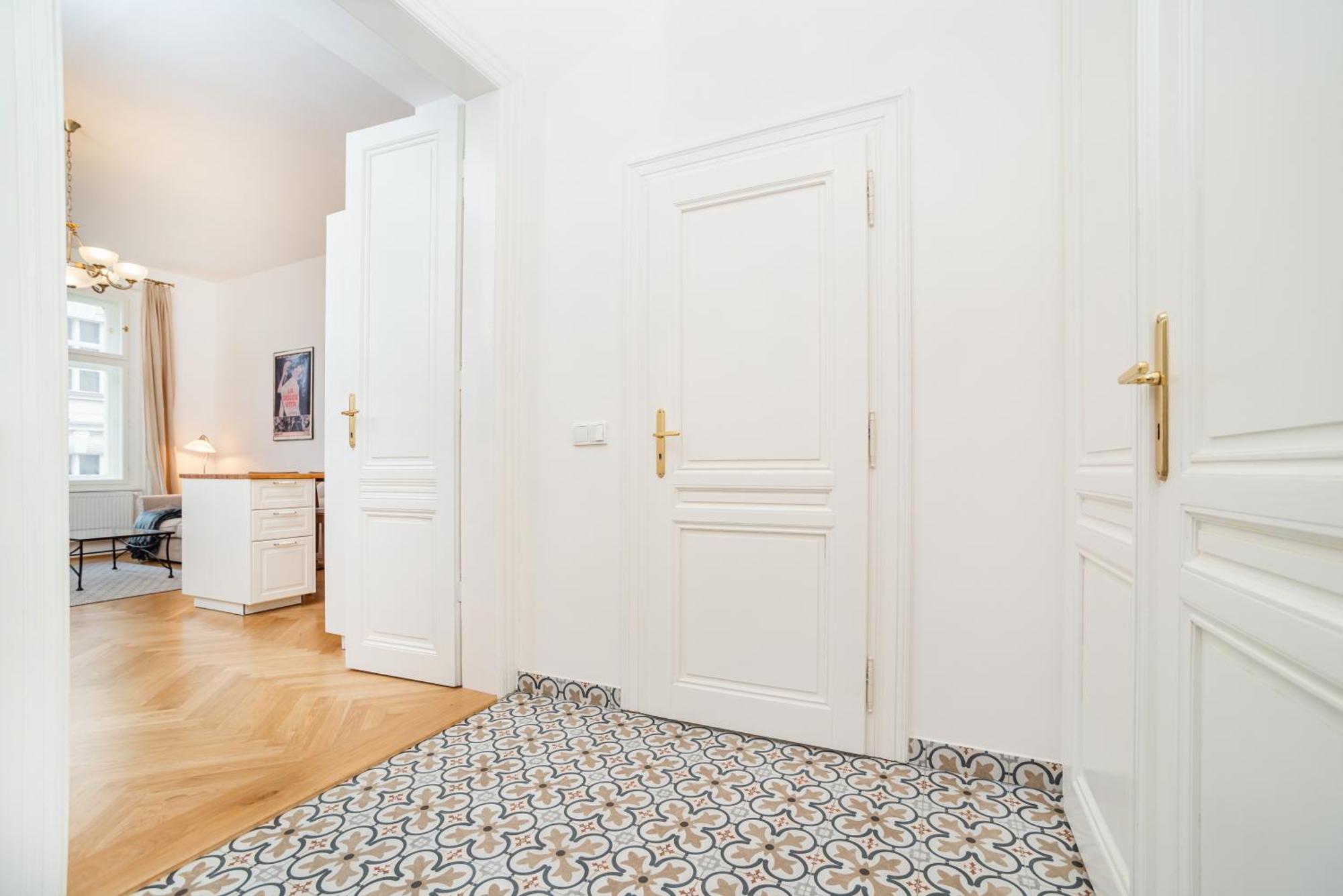 Quiet Apartment In The Old Town Прага Екстериор снимка