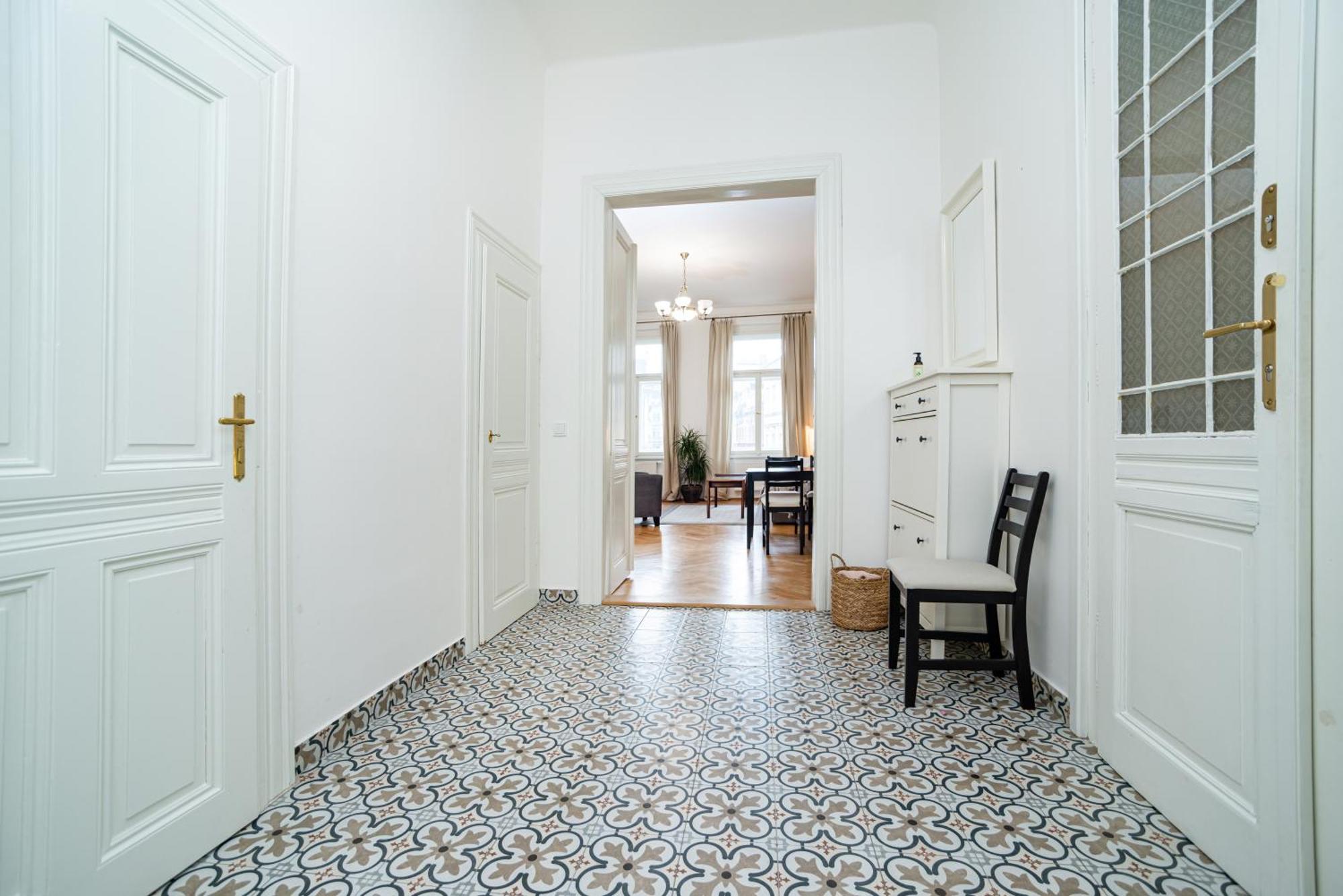Quiet Apartment In The Old Town Прага Екстериор снимка